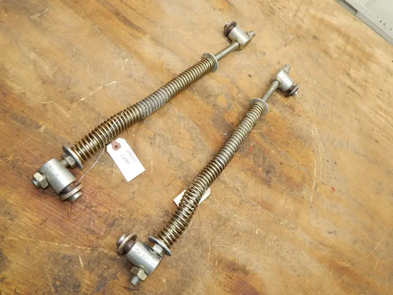 Mtd Pro Z2560 Zero-Turn Lift Rod And Spring Pair – 01003318 1