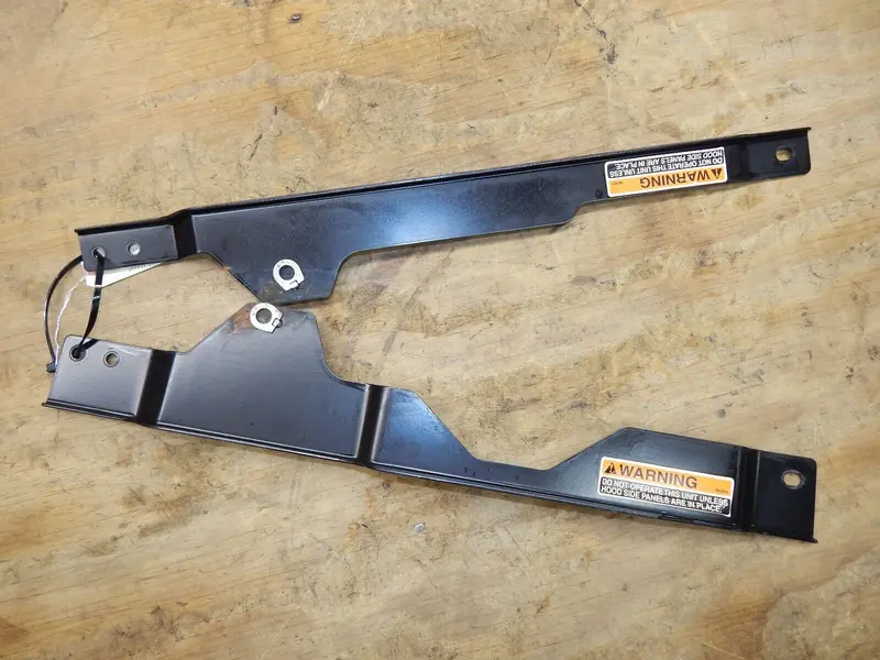 New Holland Gt20 Garden Tractor Side Panel Support Brackets 1