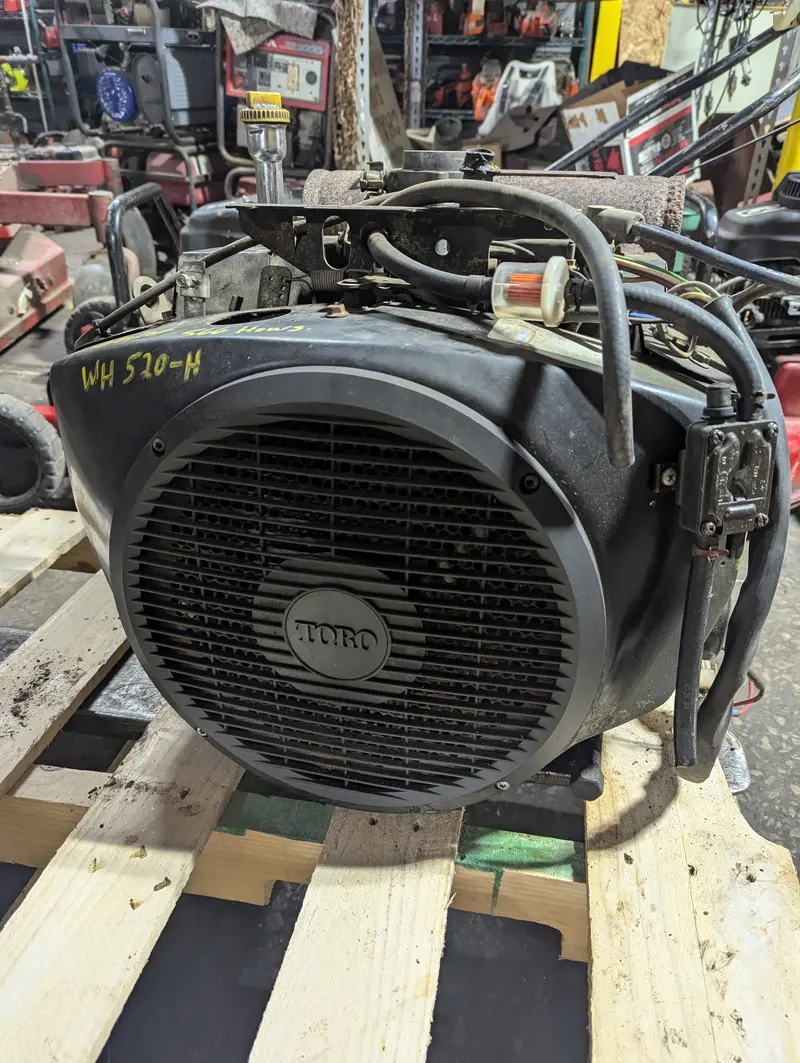 Onan P220 20 Hp Twin-Cylinder Engine — Low-Hour Replacement (566 Hrs) For Wheel Horse 520-H 1