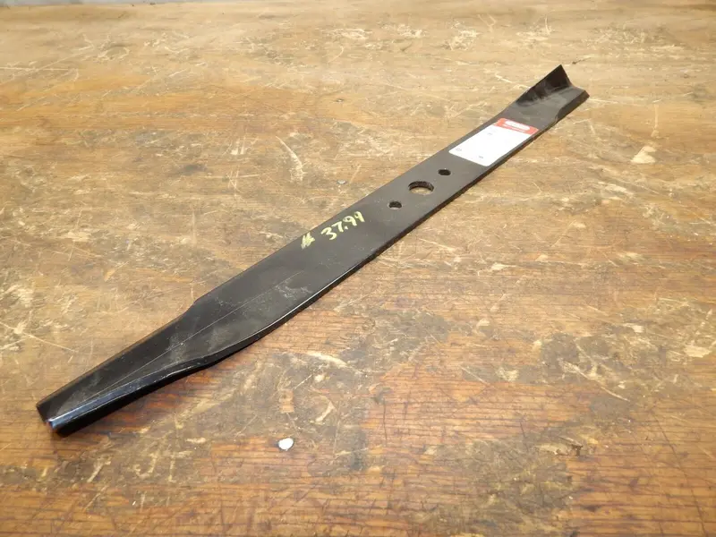Oregon 91-701 Lawn Mower Blade – Compatible With Multiple Models (1704101Asm / 345-102 / 10096) 1