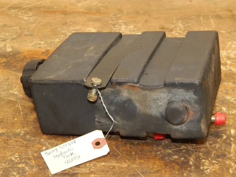 Scag Turf Tiger Stt61V-29Dfi-Ss Hydraulic Fluid Reservoir Tank – #461451 1