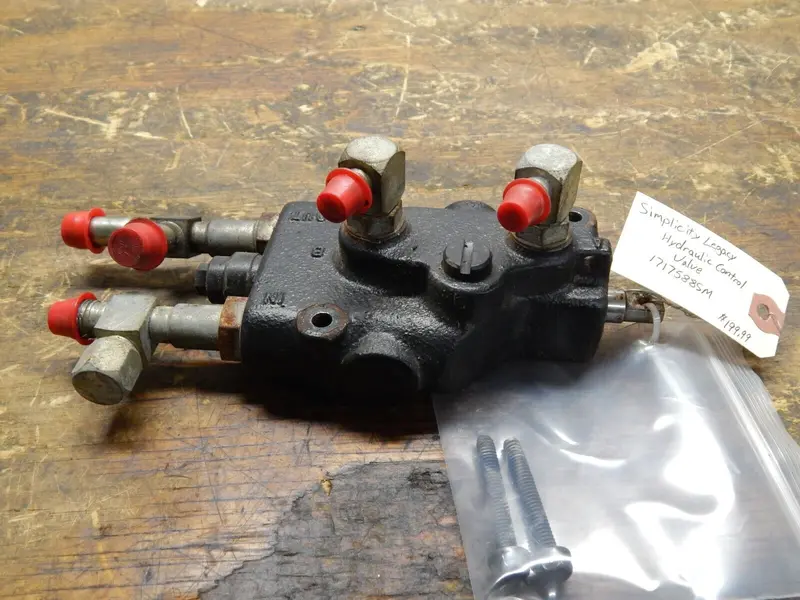 Simplicity Legacy Hydraulic Control Valve (Part #1717588Sm) 1