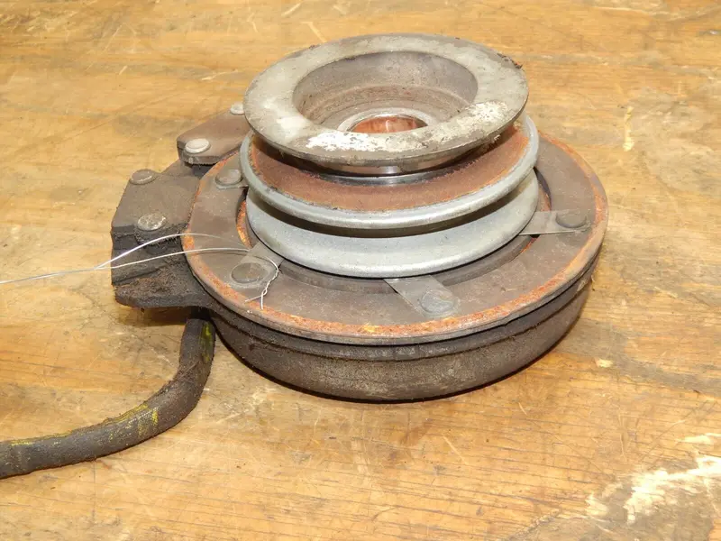Steiner Zero Turn E-Clutch Assembly – Model 5218-20 1