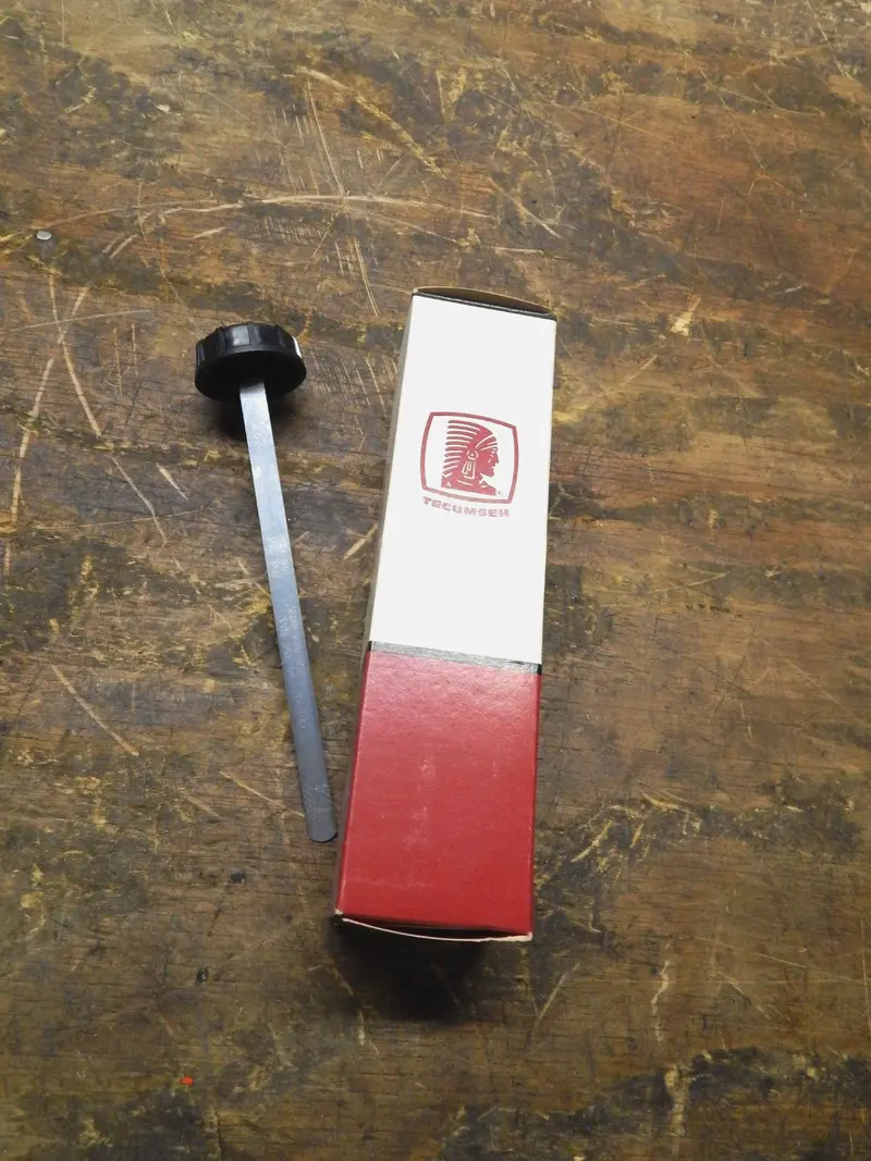 Tecumseh 35554 / 35556 Dipstick – Universal Fit For Select Tecumseh Engines 1