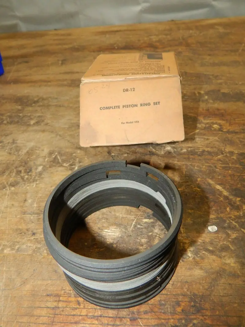 Teledyne Wisconsin Engines Piston Ring Set – Dr12 Engine 1