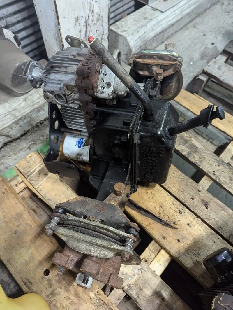 Tested Cub Cadet 3000 Series Hydrostatic Transmission – Model Hds3205 (618-3153A) 1