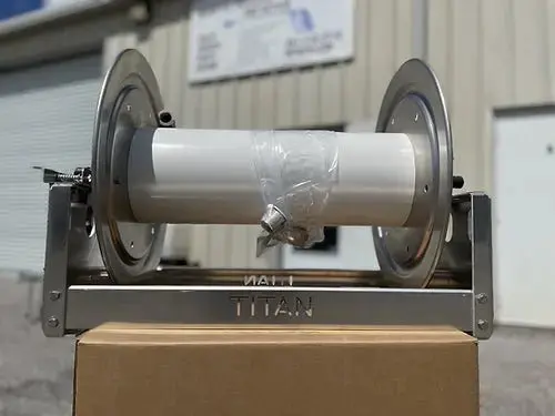 Titan 18-Inch Manual Hose Reel With 1/2-Inch Manifold – Model 4318S 1