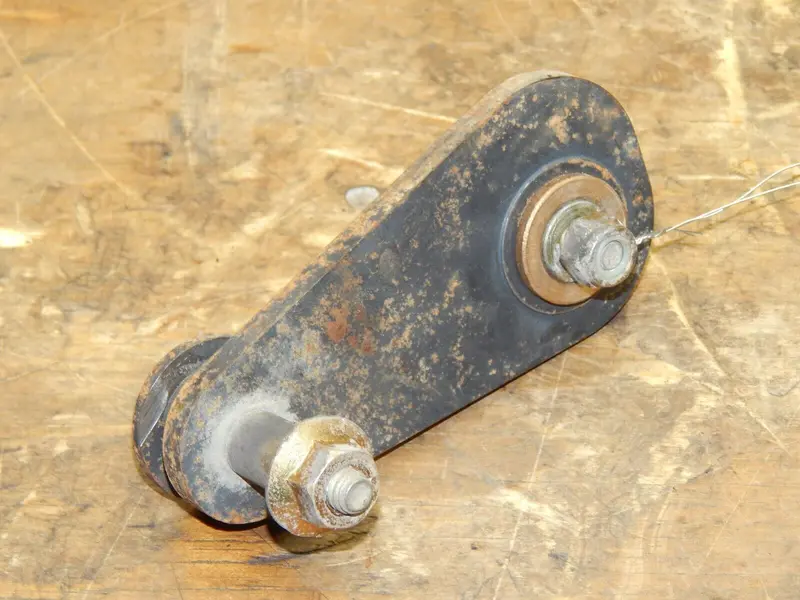 Toro 520 Lxi Garden Tractor Neutral Return Arm – Used Oem Part 1