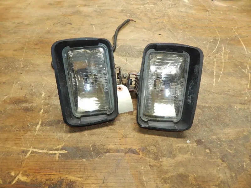 Toro 5400-D Reelmaster Fender-Mounted Headlight Kit (Pair) 1