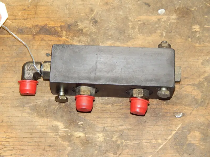 Toro 5400-D Reelmaster Rear 4-Port Manifold Block – Part #75-1180 (Position #2) 1