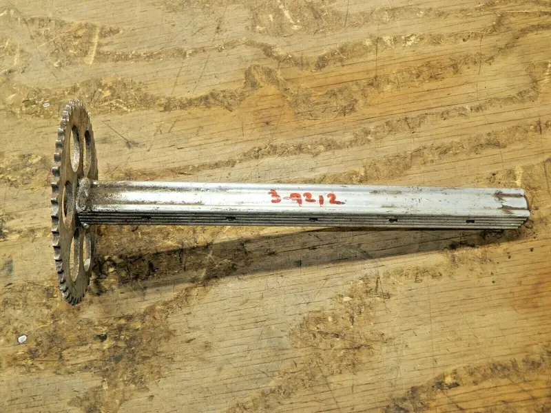 Toro / Lawn Boy Gearshaft – Part #3-9272 1
