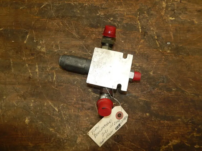 Toro Oem Reelmaster 216 Oil Cooler & Hydrostatic Control Valve (Part #63-5080) 1