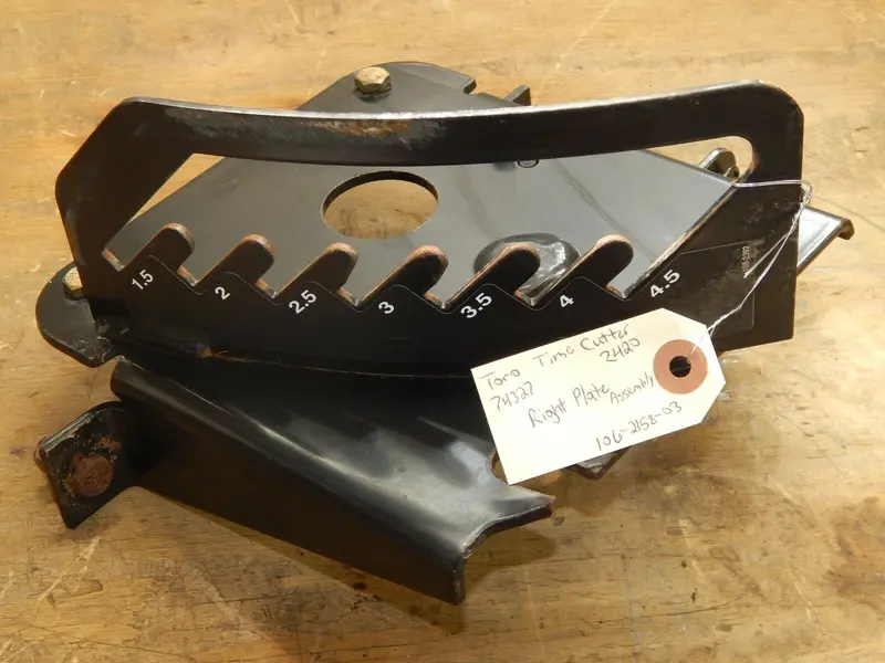 Toro Timecutter Z420 (Model 74327) Right-Side Deck Height Adjustment Plate 1