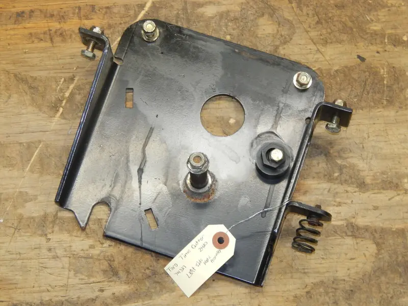 Toro Timecutter Z420 Zero-Turn Mower Left-Side Plate Assembly (74327) 1