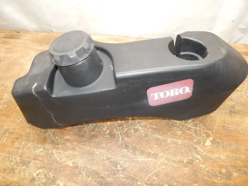 Toro Zmaster Right-Hand Fuel Tank – Compatible Models (104-5121 / 110-0432) 1
