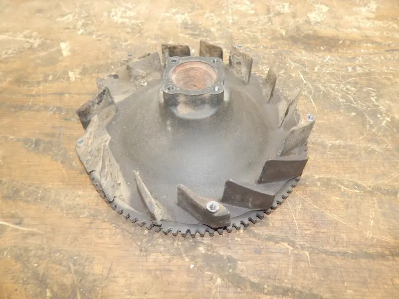 Used Flywheel For Onan B43 Twin-Cylinder Engine – Compatible With John Deere 316 And 318 Tractors 1