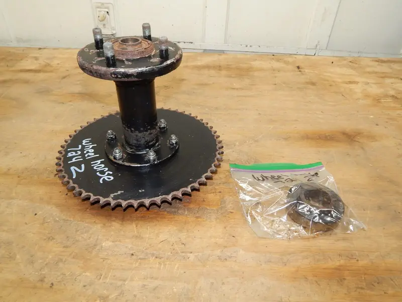 Wheel Horse 724Z Zero-Turn Rear Wheel Hub Assembly With Sprocket – Replacement Part #92-4845 / 114295 (Set #2) 1