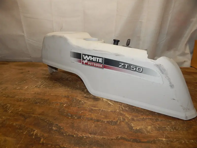 White Outdoor Zt-50 Right-Hand Console Panel (Parts #731-06309 & #731-06309A) 1
