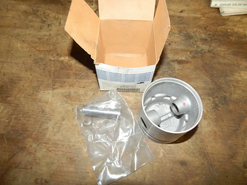 Wisconsin Db186Csp30 Piston, 0.030" Oversize 1
