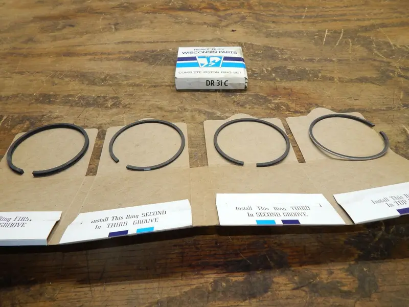 Wisconsin Dr31C Piston Ring Set (Oem Spec) 1