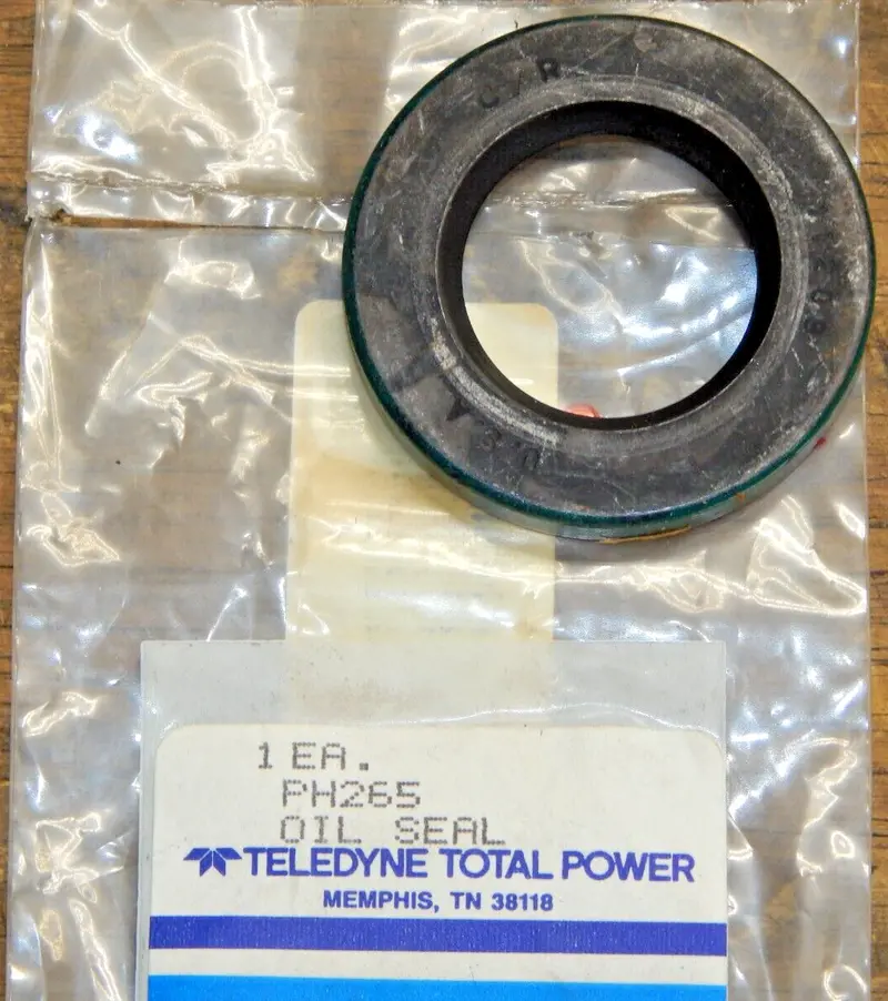 Wisconsin Ph265 Oil Seal – Factory-Oem Shaft Seal 1