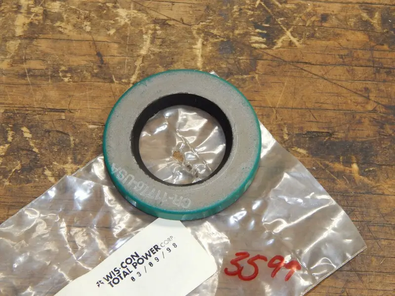 Wisconsin Ph280 Oil Seal – Genuine Oem Crankshaft Seal 1